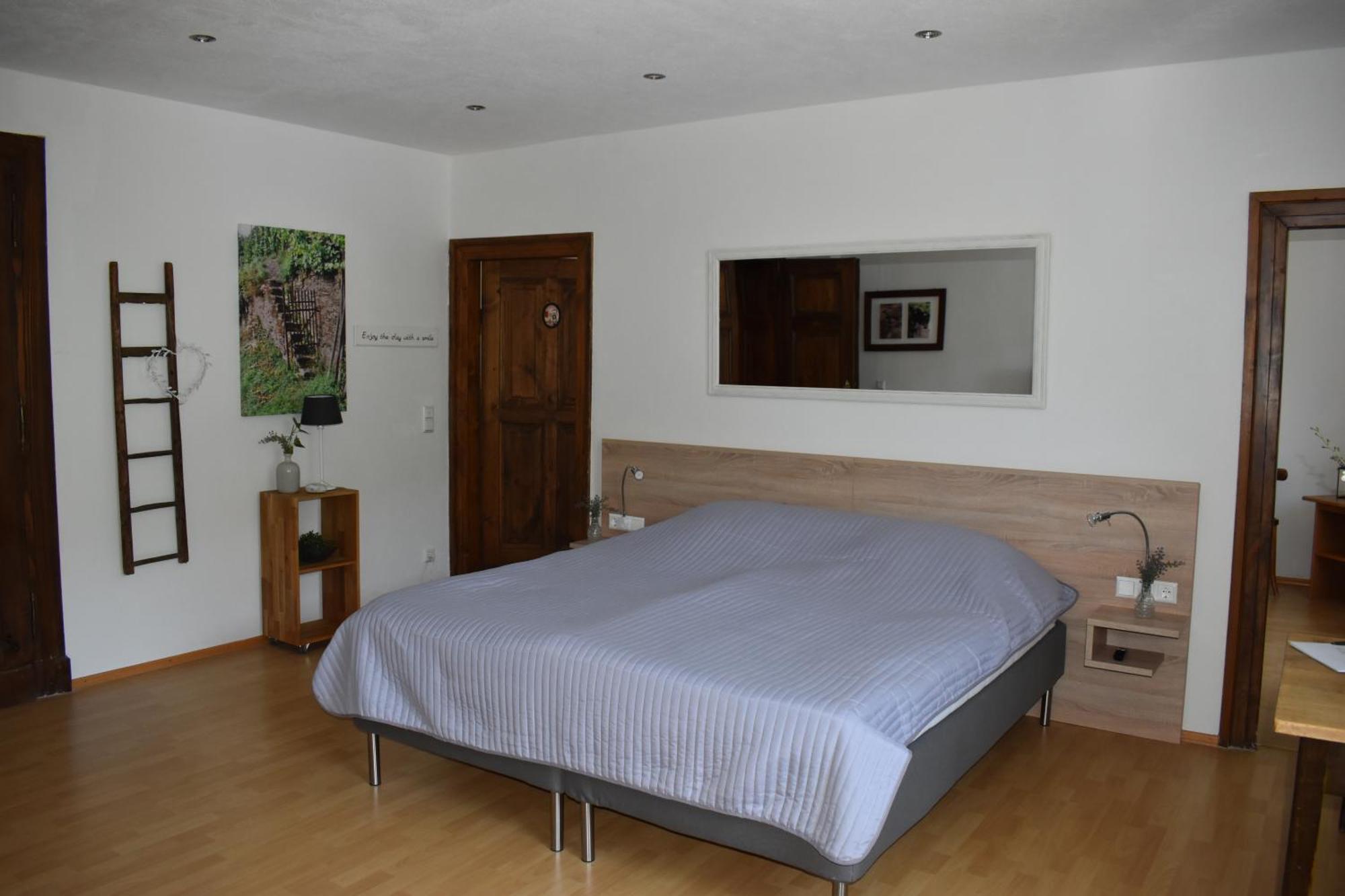 Landgasthof Zur Sonne Enkirch Bilik gambar